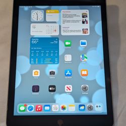 NICE APPLE iPad 5 32GB WIFI iOS16 $120
iPad works on WIFI 