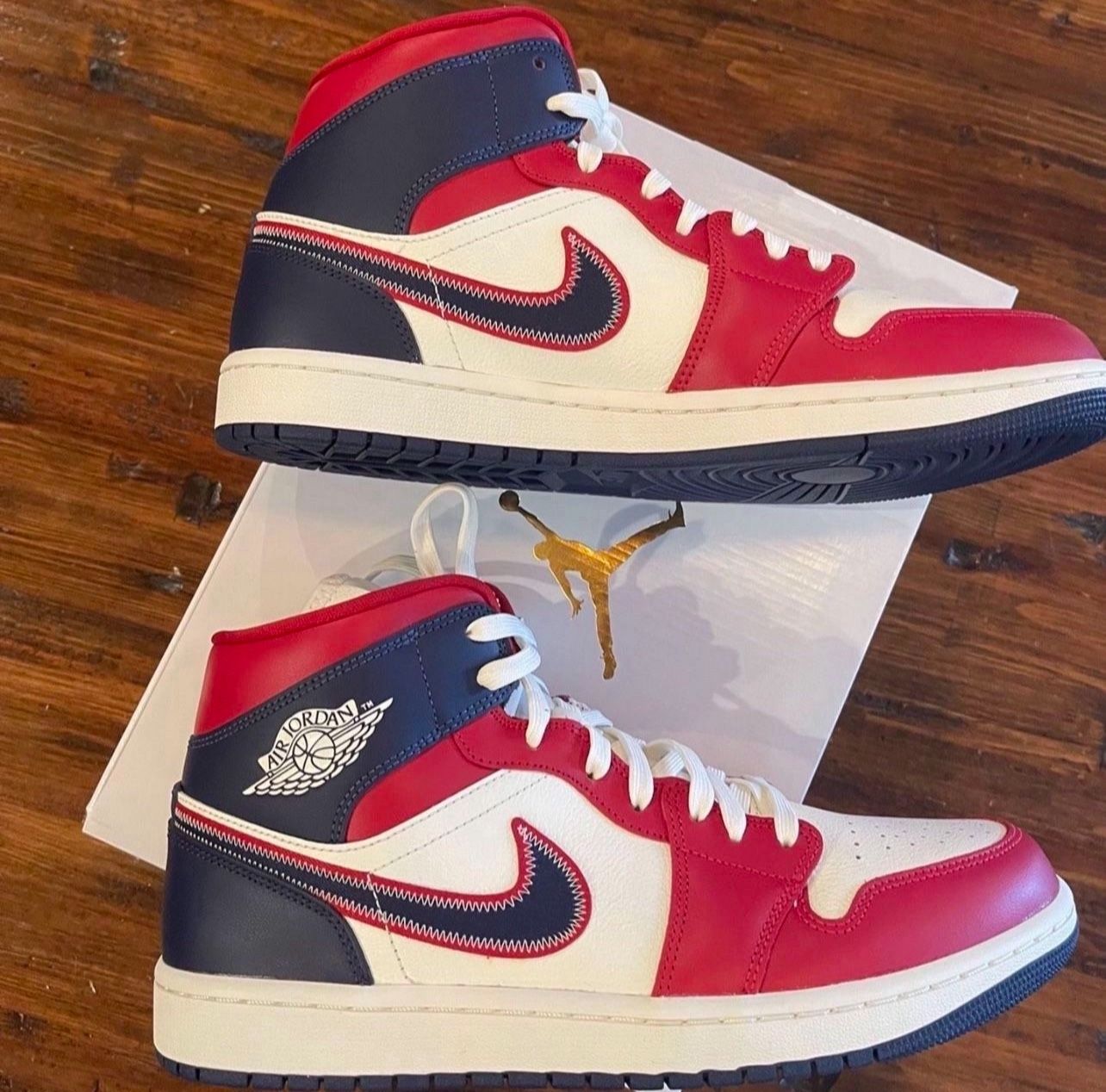 Air Jordan 1 Mid SE USA 2022 Size 10.5 M DS