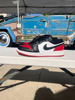 Jordan lows size 4,5 red and black