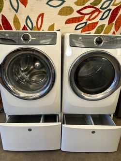 Electrolux set gas laundry