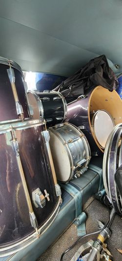 Pearl Drum Set