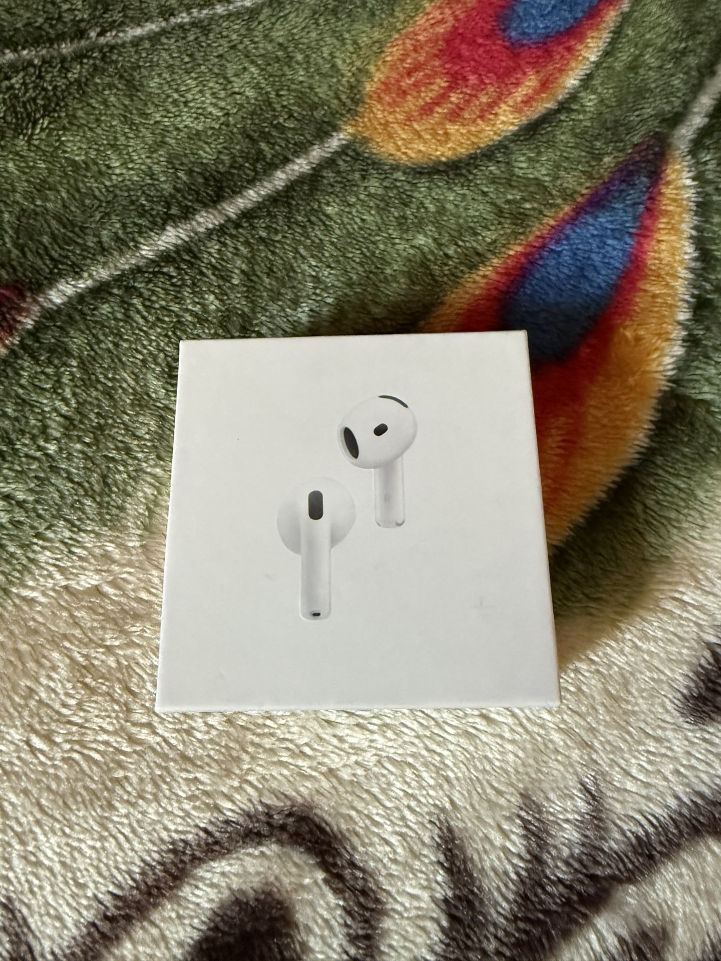 AirPods 4 