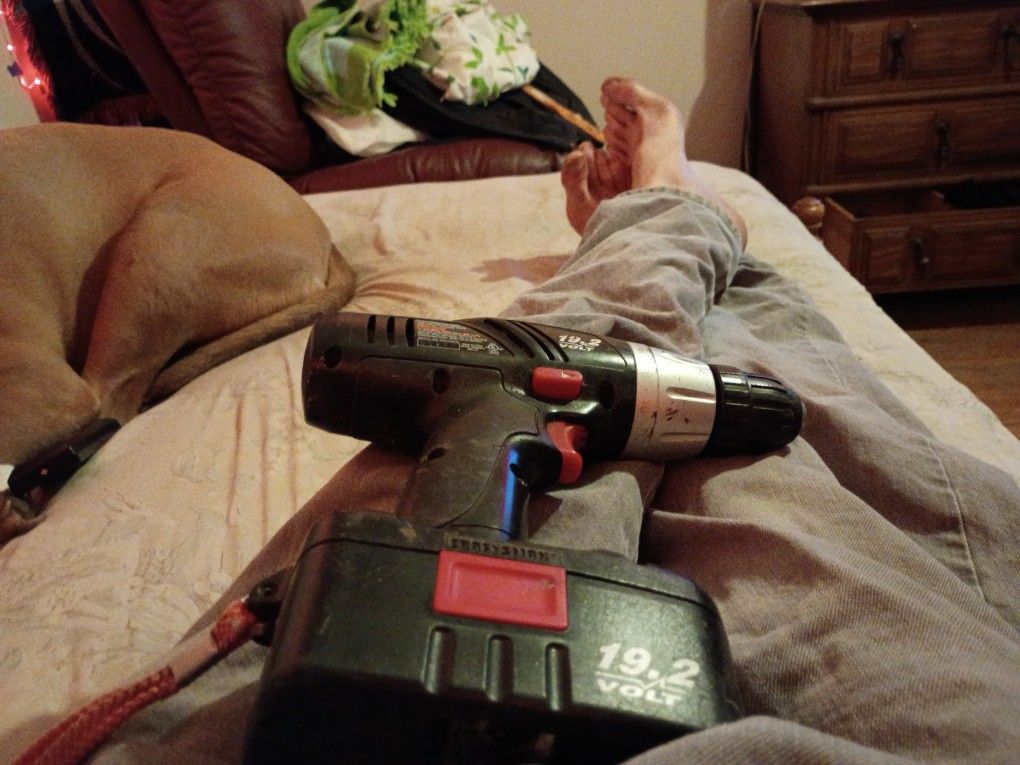 Cordless Craftsman 9.2 Volt Drill