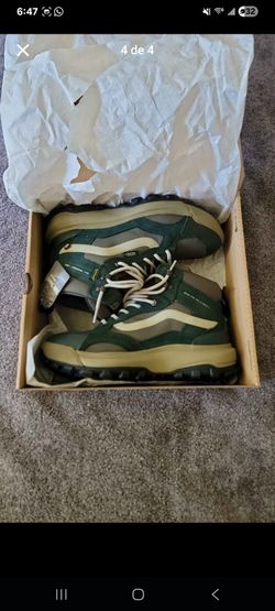 Vans mte crestline waterproof 7.5 men new