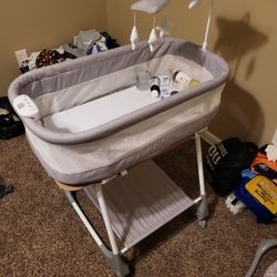 BABY BASSINET/BABY SWING COMBO