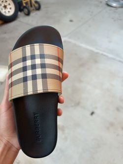 Burberry slides size 7.5 W
