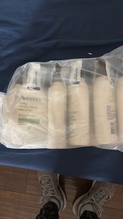 10 Bottles Of Aveeno Daily Moisturizer 12oz 