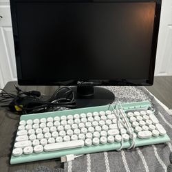 Monitor & Keyboard 