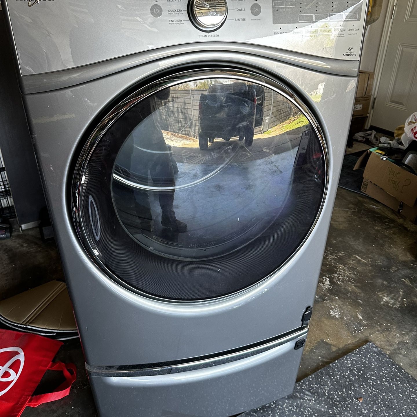 Whirlpool Dryer (clothes Dryer)