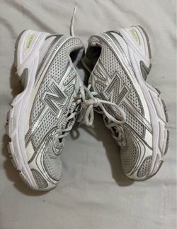 New Balance Boys shoes size 4Y