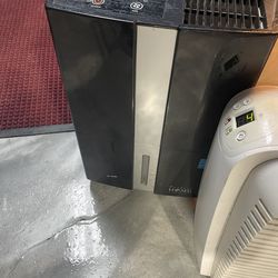 Two air purifier works great $15 each or both for 25