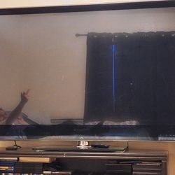 65" SHARP TV