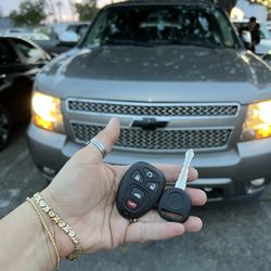 Chevy Tahoe key And Oem Remote 