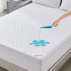 Full size mattress protector white