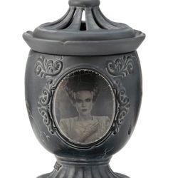 Darkly Devoted Scentsy Warmer