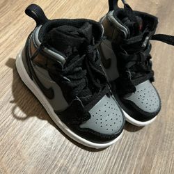  Nike Jordan  1 Mid Baby Toddler Shoe Size 6c