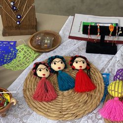 Frida Tassels