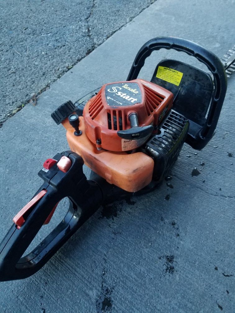 Tanaka THT 210S Hedge trimmer