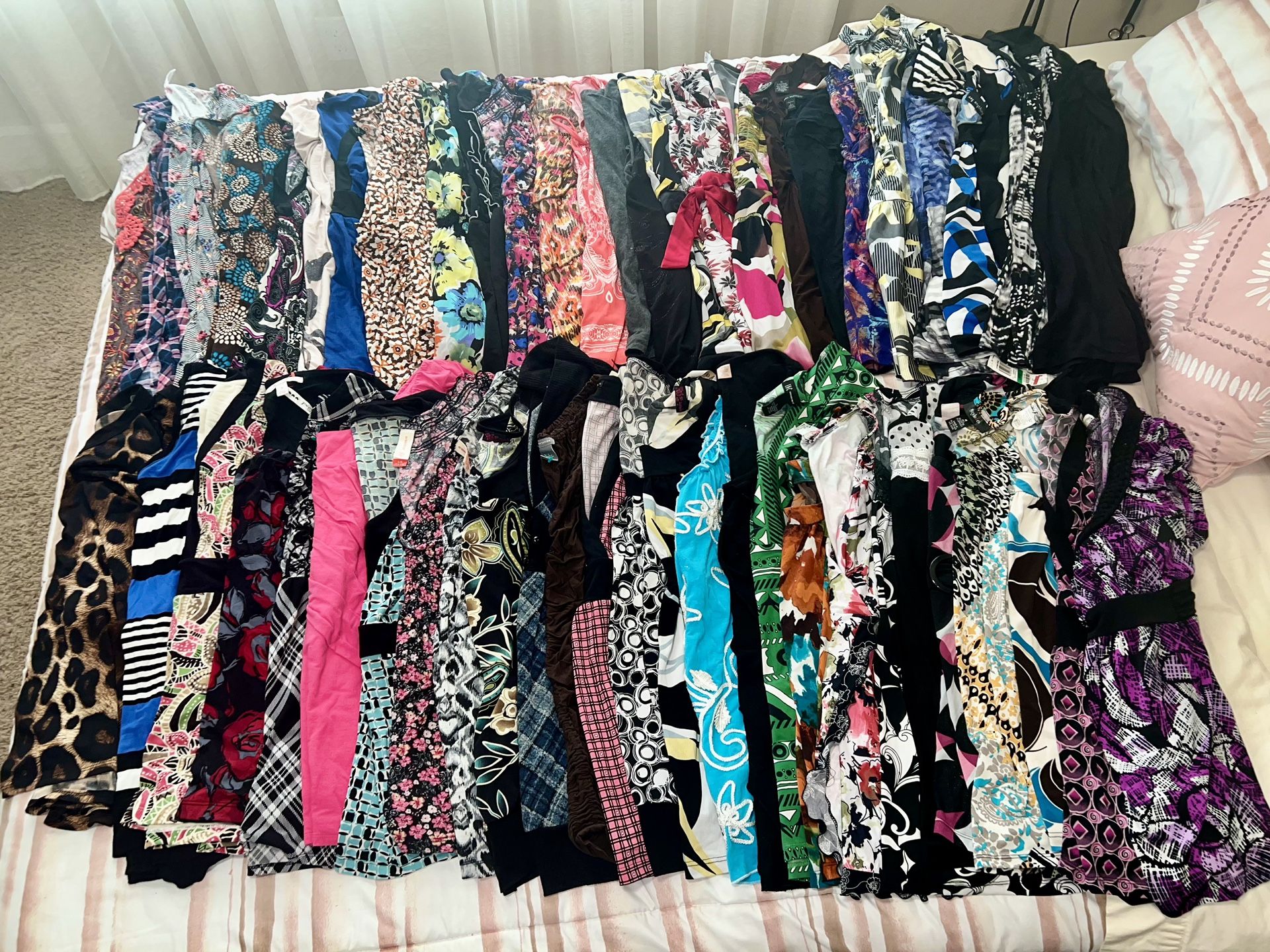 Toms Of Ladies Shirts! Size L