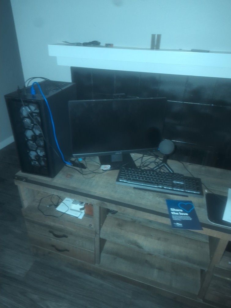 Streaming Set Up With Gaming Monitor