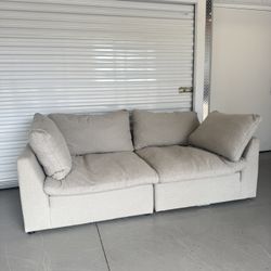 Free delivery: FOUR hands Cloud Couch