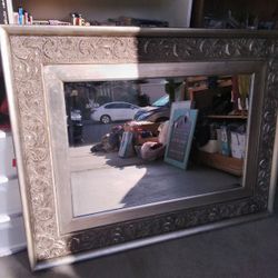 Mirror Size Is 51x40