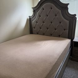 Tufted Upholstered Queen Bed Frame (Like New)