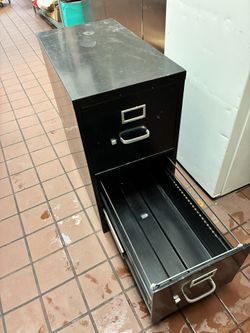 File Cabinet With Lock