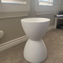 Hourglass Stool 