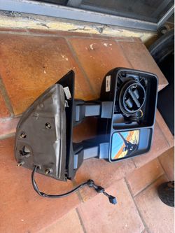 Used F250 SD passenger side mirror assembly