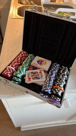 Small Aluminum Hard Case with Latches Poker set