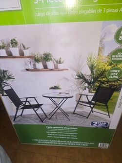 Juego de sillas y mesita para patio