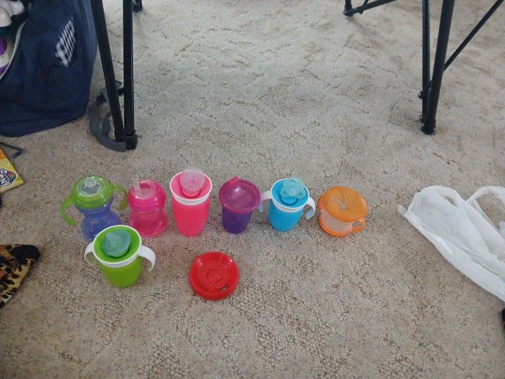 Sippy Cups, Learning Sippy Cups And 3 Binkys
