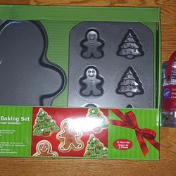 New Holiday/Christmas Cookie Baking Set and Cookie Cutter Set