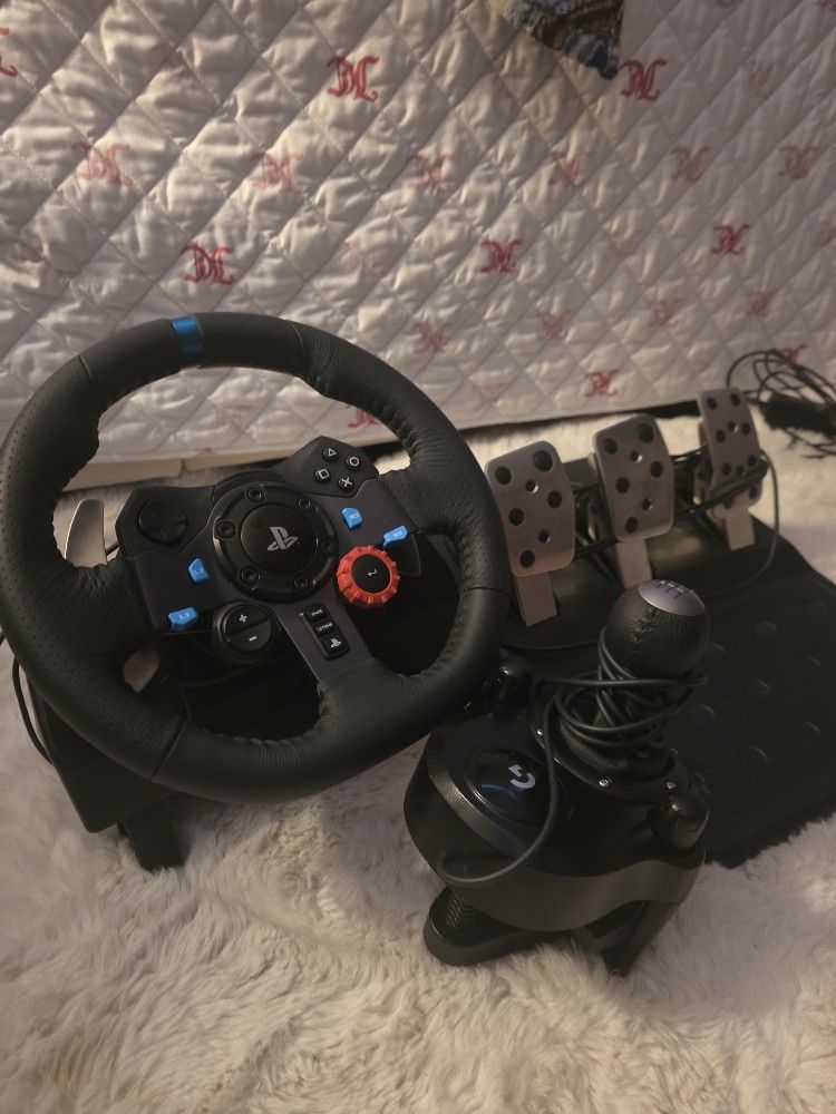 LOGITECH G29 PLAYSTATION WITH SHIFTER