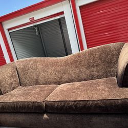 Huntington House Loveseat Sofa