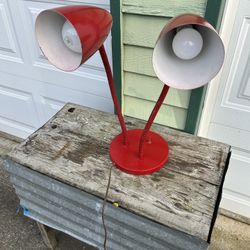 Vintage double lamp in good working condition. Original color was gold but it’s been painted red.   $50, cash or Venmo, made in person somewhere conve
