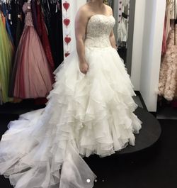 Oleg Cassini Ivory Wedding Dress Style CWG568 Size 14 Wedding Dress