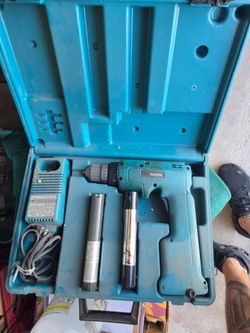 Makita Cordless Power Drill