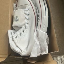 Converse Brand New Size 6 1/2 Four Men