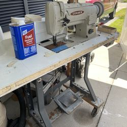 Commercial Sewing Machine 