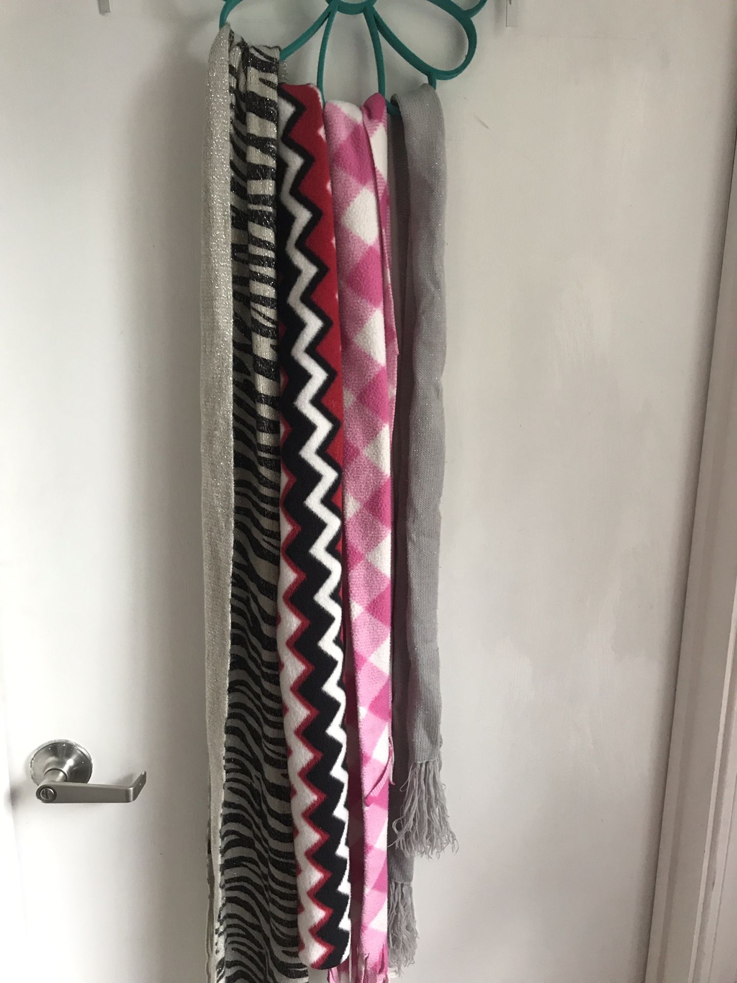 Scarfs n