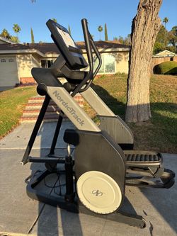 Nordictrack elliptical exercise machine