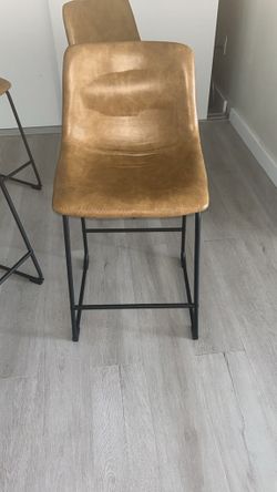 Set of 4 Mid-Century Modern Counter Height Bar Stools – Tan Faux Leather