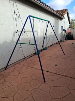 Swing in very good condition for two children