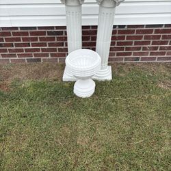 4 New Flower Pots And Two White Columns