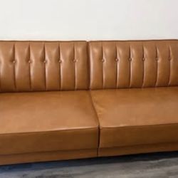 Sofa in Excellent Condition – Used Like New - Cash Only please. NO PETS AND SMOKE FREE 