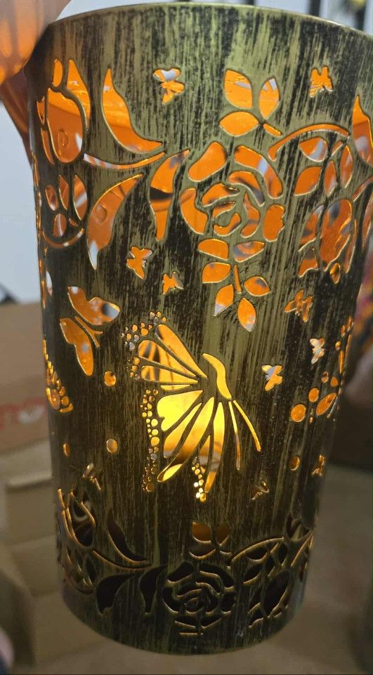 Butterfly Solar Lanterns Outdoor Waterproof Hanging Solar Lights Butterfly Gifts for Women Men Metal Decorative LED Lanterns for Garden Decor,Yard,Pat