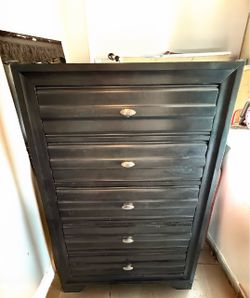 Black dresser