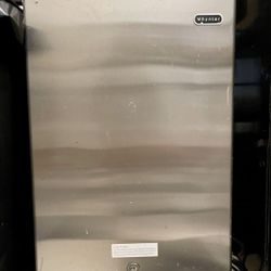 Small Upright Freezer 2.1 Cu.ft Stainless Steel